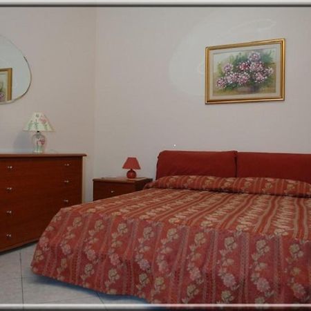 B&B Ida โอริสตาโน ภายนอก รูปภาพ