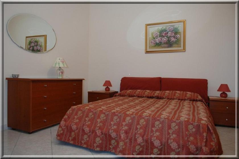 B&B Ida โอริสตาโน ภายนอก รูปภาพ